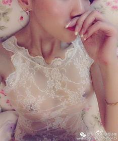 微博网红蜜桃,甜蜜生活，魅力四溢的社交达人