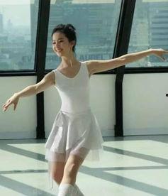 有哪些驼背明星,盘点那些优雅面对生活的驼背明星